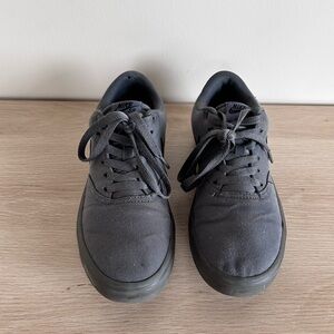 Nike SB Men's Dark Gray Sneakers